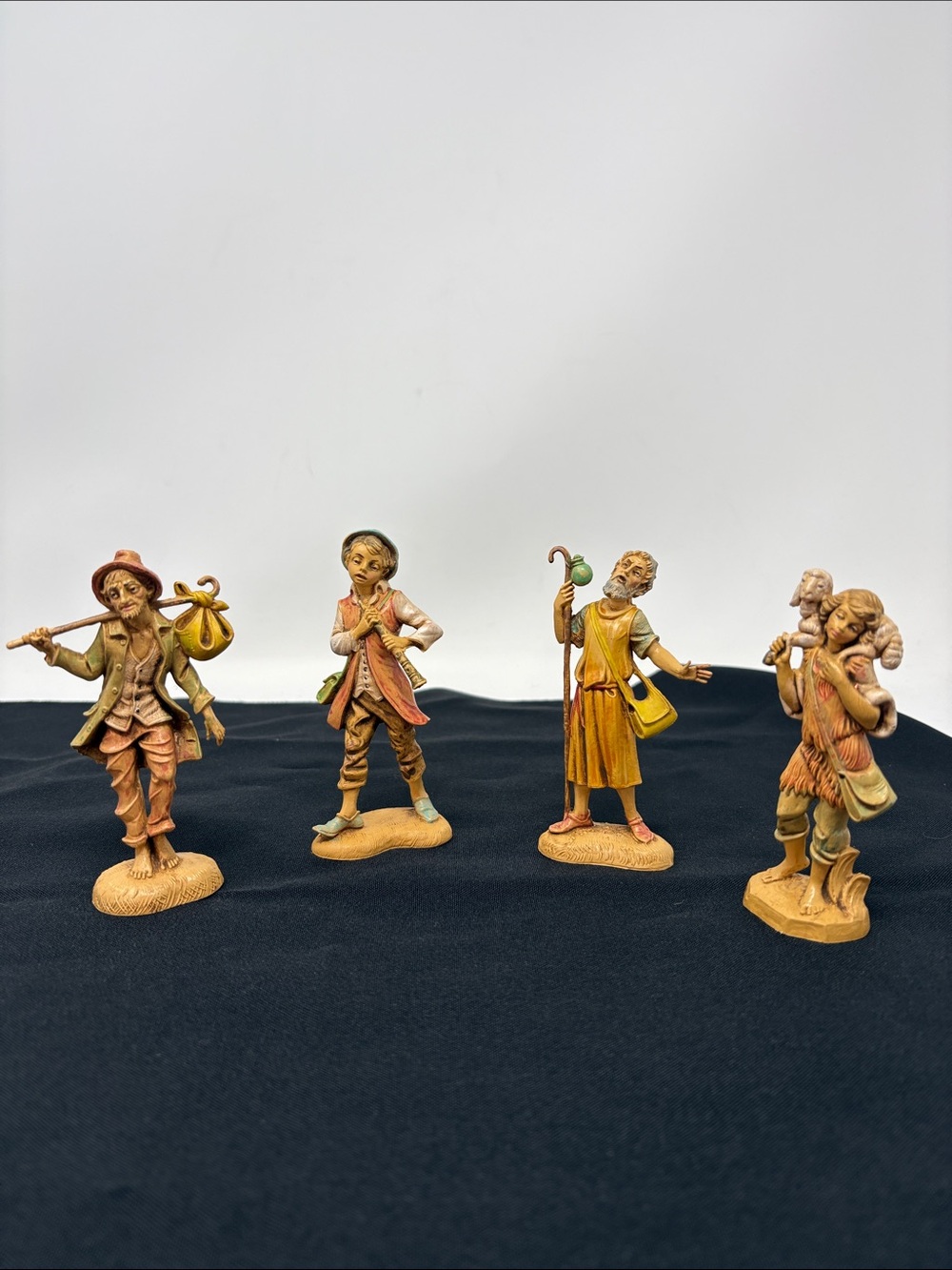 FONTANINI DEPOSE Vintage Set of 4 Nativity Village Figurines Italy